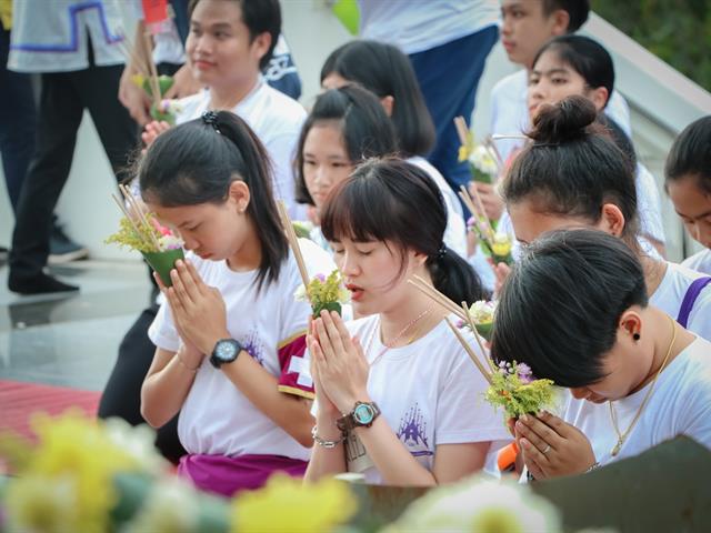 หน่วยกิจการนิสิตและทำนุบำรุงศิลปวัฒนธรรม,พร้อมด้วยสโมสรนิสิต,คณะรัฐศาสตร์และสังคมศาสตร์,มหาวิทยาลัยพะเยา,ร่วมจัดกิจกรรม,“ตานตุงหลวง,บวงสรวงพระพุทธภุชคารักษ์”