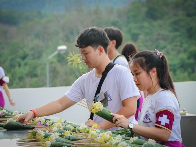หน่วยกิจการนิสิตและทำนุบำรุงศิลปวัฒนธรรม,พร้อมด้วยสโมสรนิสิต,คณะรัฐศาสตร์และสังคมศาสตร์,มหาวิทยาลัยพะเยา,ร่วมจัดกิจกรรม,“ตานตุงหลวง,บวงสรวงพระพุทธภุชคารักษ์”