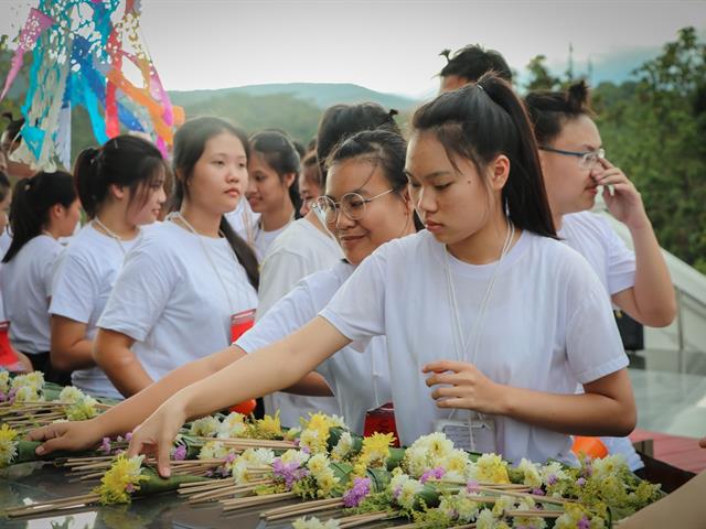 หน่วยกิจการนิสิตและทำนุบำรุงศิลปวัฒนธรรม,พร้อมด้วยสโมสรนิสิต,คณะรัฐศาสตร์และสังคมศาสตร์,มหาวิทยาลัยพะเยา,ร่วมจัดกิจกรรม,“ตานตุงหลวง,บวงสรวงพระพุทธภุชคารักษ์”