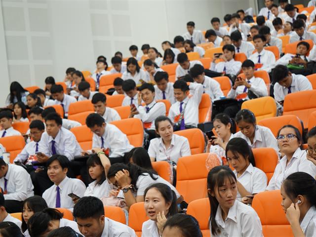 โครงการแนะนำการใช้บริการศูนย์บรรณสารและสื่อการศึกษา,สำหรับนิสิตใหม่,ระดับปริญญาตรี,ประจำปีการศึกษา,2562