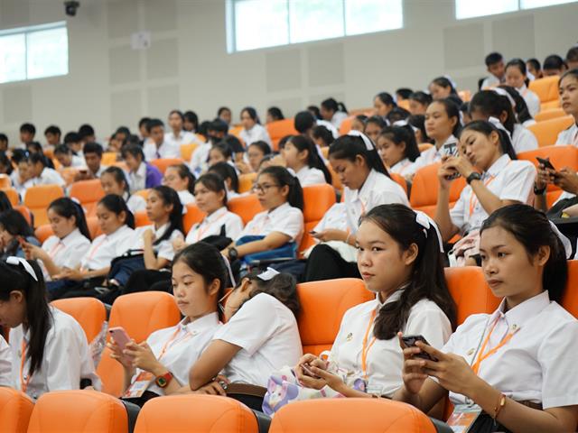 โครงการแนะนำการใช้บริการศูนย์บรรณสารและสื่อการศึกษา,สำหรับนิสิตใหม่,ระดับปริญญาตรี,ประจำปีการศึกษา,2562