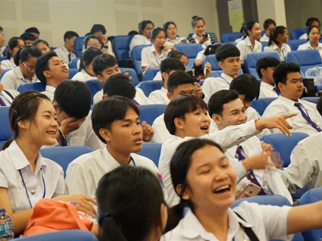 โครงการแนะนำการใช้บริการศูนย์บรรณสารและสื่อการศึกษา,สำหรับนิสิตใหม่,ระดับปริญญาตรี,ประจำปีการศึกษา,2562
