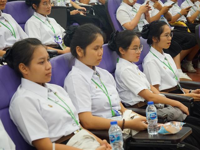โครงการแนะนำการใช้บริการศูนย์บรรณสารและสื่อการศึกษา,สำหรับนิสิตใหม่,ระดับปริญญาตรี,ประจำปีการศึกษา,2562