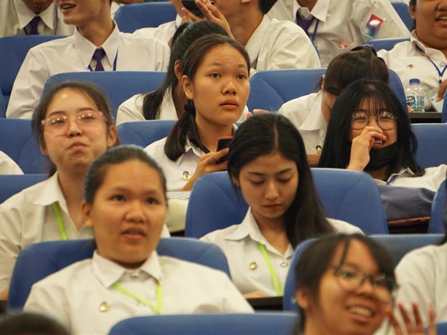 โครงการแนะนำการใช้บริการศูนย์บรรณสารและสื่อการศึกษา,สำหรับนิสิตใหม่,ระดับปริญญาตรี,ประจำปีการศึกษา,2562