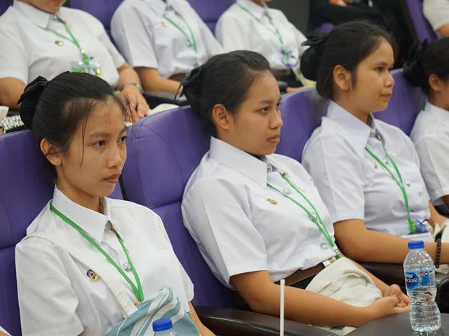 โครงการแนะนำการใช้บริการศูนย์บรรณสารและสื่อการศึกษา,สำหรับนิสิตใหม่,ระดับปริญญาตรี,ประจำปีการศึกษา,2562