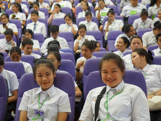 โครงการแนะนำการใช้บริการศูนย์บรรณสารและสื่อการศึกษา,สำหรับนิสิตใหม่,ระดับปริญญาตรี,ประจำปีการศึกษา,2562