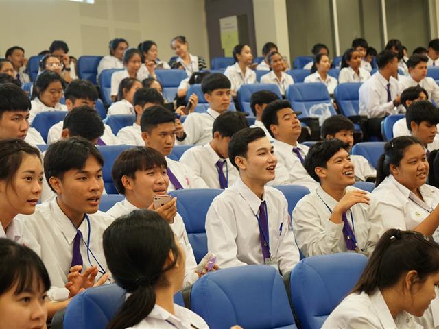 โครงการแนะนำการใช้บริการศูนย์บรรณสารและสื่อการศึกษา,สำหรับนิสิตใหม่,ระดับปริญญาตรี,ประจำปีการศึกษา,2562
