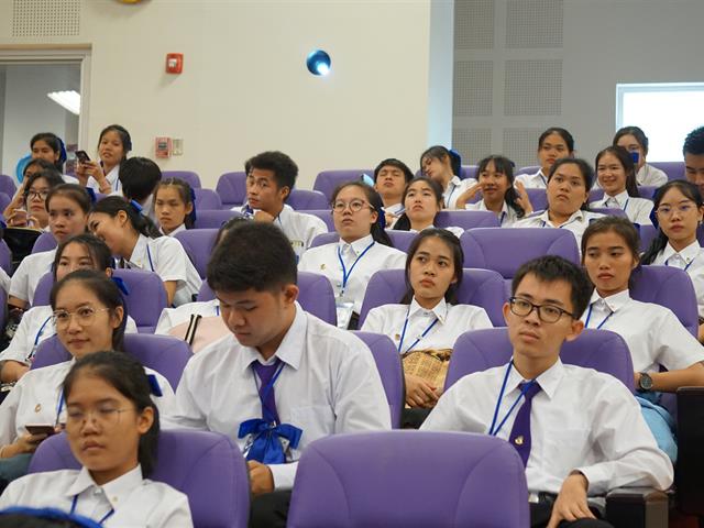 โครงการแนะนำการใช้บริการศูนย์บรรณสารและสื่อการศึกษา,สำหรับนิสิตใหม่,ระดับปริญญาตรี,ประจำปีการศึกษา,2562