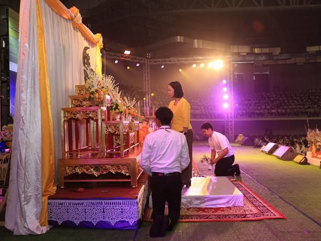 มหาวิทยาลัยพะเยา,จัดพิธีทอดผ้าป่าน้องใหม่,ประจำปี,2562,มีนิสิตชั้นปีที่,1,เข้าร่วมกว่า,4,300,คน