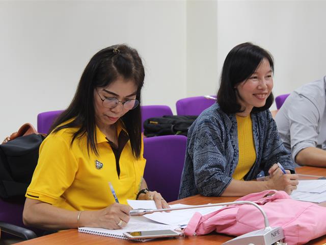 ศูนย์บรรณสารและสื่อการศึกษา,เข้ารับการตรวจประเมินเพื่อขอรับรองมาตรฐาน,สำนักงานสีเขียว,(Green,Office,Standard),จากกรมส่งเสริมคุณภาพสิ่งแวดล้อม,กระทรวง,,,,ทรัพยากรธรรมชาติและสิ่งแวดล้อม,เพื่อความเป็น,“สำนักงานที่เป็นมิตรกับสิ่งแวดล้อม”