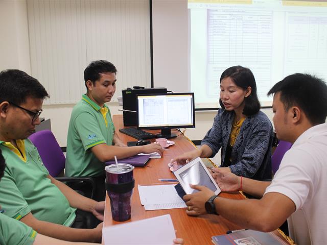 ศูนย์บรรณสารและสื่อการศึกษา,เข้ารับการตรวจประเมินเพื่อขอรับรองมาตรฐาน,สำนักงานสีเขียว,(Green,Office,Standard),จากกรมส่งเสริมคุณภาพสิ่งแวดล้อม,กระทรวง,,,,ทรัพยากรธรรมชาติและสิ่งแวดล้อม,เพื่อความเป็น,“สำนักงานที่เป็นมิตรกับสิ่งแวดล้อม”