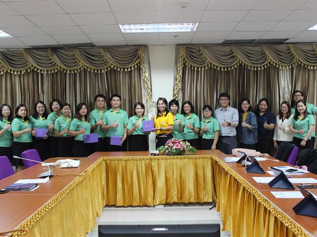 ศูนย์บรรณสารและสื่อการศึกษา,เข้ารับการตรวจประเมินเพื่อขอรับรองมาตรฐาน,สำนักงานสีเขียว,(Green,Office,Standard),จากกรมส่งเสริมคุณภาพสิ่งแวดล้อม,กระทรวง,,,,ทรัพยากรธรรมชาติและสิ่งแวดล้อม,เพื่อความเป็น,“สำนักงานที่เป็นมิตรกับสิ่งแวดล้อม”