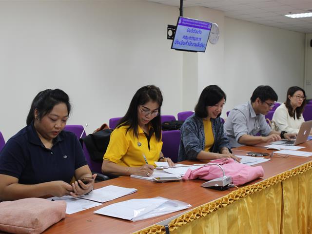 ศูนย์บรรณสารและสื่อการศึกษา,เข้ารับการตรวจประเมินเพื่อขอรับรองมาตรฐาน,สำนักงานสีเขียว,(Green,Office,Standard),จากกรมส่งเสริมคุณภาพสิ่งแวดล้อม,กระทรวง,,,,ทรัพยากรธรรมชาติและสิ่งแวดล้อม,เพื่อความเป็น,“สำนักงานที่เป็นมิตรกับสิ่งแวดล้อม”