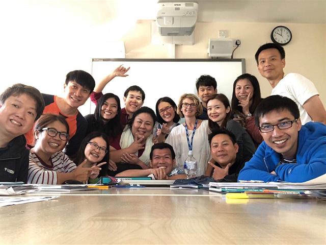 บุคลากรสายวิชาการและสายสนับสนุน,มหาวิทยาลัยพะเยา,เข้าร่วมโครงการพัฒนาภาษาอังกฤษ,ณ,Southbourne,School,of,English,ประเทศอังกฤษ