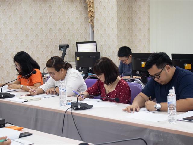 คณะผู้บริหารและหัวหน้าสาขาวิชา,คณะศิลปศาสตร์,,เข้าร่วมประชุมการจัดสรรงบประมาณโครงการในแผนปฏิบัติการประจำปี,2563