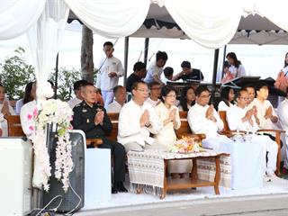 มหาวิทยาลัยพะเยา,ร่วมทำบุญตักบาตรข้าวสารอาหารแห้งแด่พระสงฆ์,ร่วมกับจังหวัดพะเยา,เนื่องในวันอาสาฬหบูชาประจำปี,2562