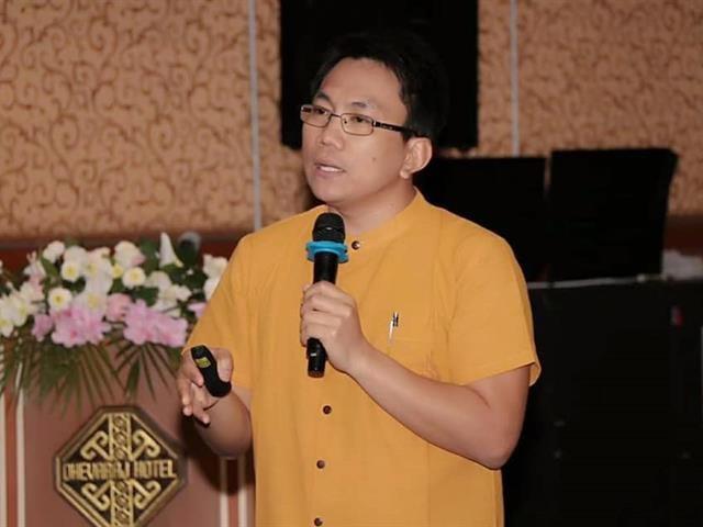 รศ.,ดร.,ภก.,สุรศักดิ์,เสาแก้ว,คณบดีคณะเภสัชศาสตร์,กรรมการฝ่ายวิชาการชมรมเครือข่ายวิจัยโรงพยาบาล