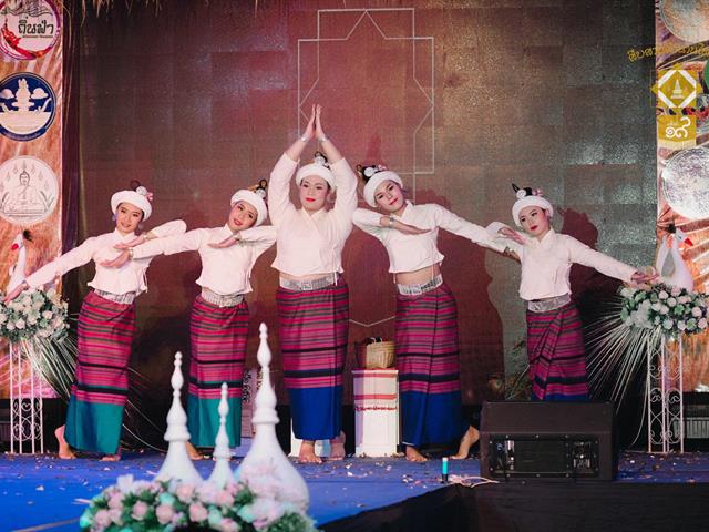 สาขาวิชาศิลปะการแสดง,ได้รับเชิญจาก,สมาคมไทลื้อ,จังหวัดพะเยา,ให้ร่วมแสดงงาน,“สืบสานตำนานไทลื้อ,ครั้งที่,19