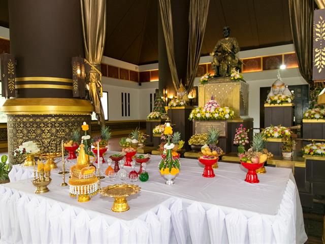 อธิการบดีมหาวิทยาลัยพะเยา,สักการะสิ่งศักดิ์สิทธิ์,เนื่องในโอกาสครบรอบ,9,ปี,,สถาปนามหาวิทยาลัยพะเยา,