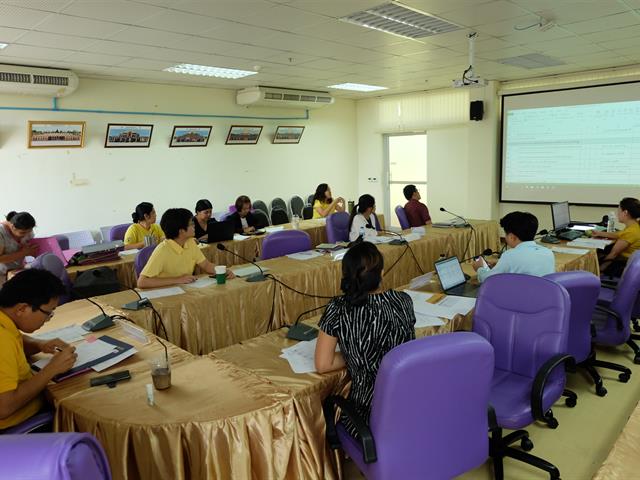 คณะผู้บริหารคณะเภสัชศาสตร์,นำโดย.,รศ.,ดร.,ภก.,สุรศักดิ์,เสาแก้ว,คณบดีคณะเภสัชศาสตร์,จัดประชุมเพื่อวางแผนและจัดสรรงบประมาณ