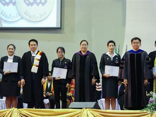 คณะทันตแพทยศาสตร์ขอแสดงความยินดีกับบุคลากรและนิสิตคณะทันตแพทย์ที่ได้รับรางวัลในพิธีไหว้ครู,และพิธีมอบรางวัลนิสิตเกียรติยศ,ประจำปีการศึกษา,2562