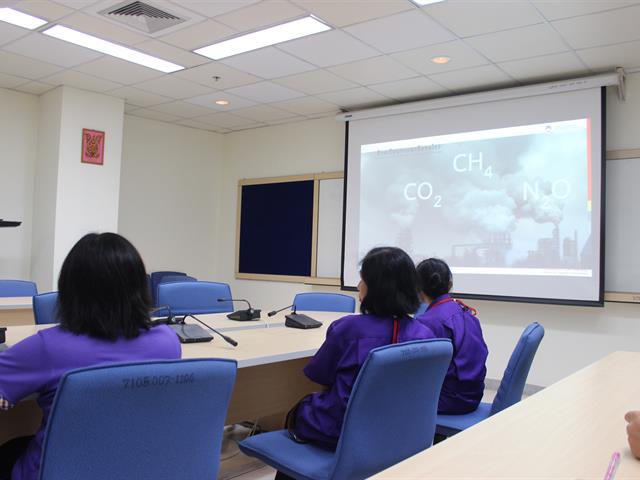 ศูนย์บรรณสารและสื่อการศึกษา,ฝึกอบรมก๊าชเรือนกระจก,เรื่อง,ภาวะโลกร้อน,มุ่งสู่การเป็นสำนักงานสีเขียว