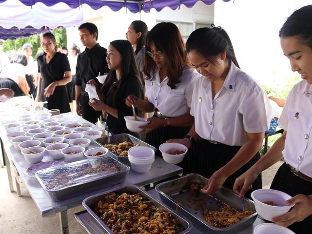 พิธีทำบุญอาจารย์ใหญ่,ครูผู้ไร้ลมหายใจ