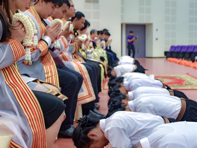 พิธีถวายสัตย์ปฏิญาณตนเป็นนิสิตมหาวิทยาลัยพะเยาและพิธิไหว้ครูวิทยาลัยการศึกษา