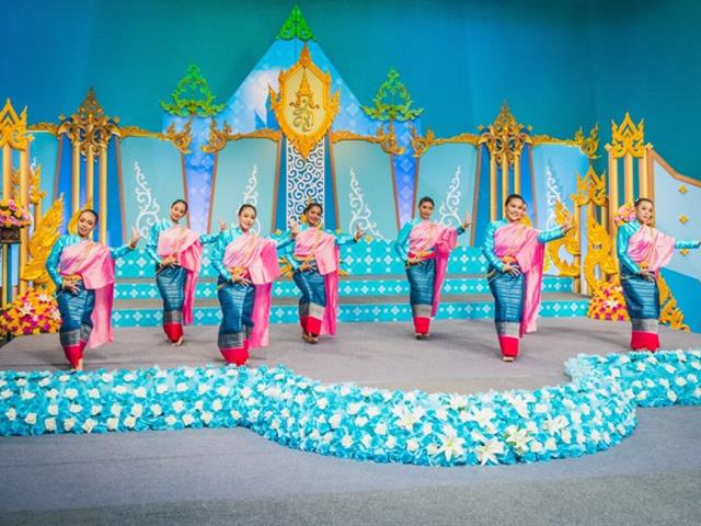 สาขาวิชาศิลปะการแสดง,คณะสถาปัตยกรรมศาสตร์และศิลปกรรมศาสตร์,มหาวิทยาลัยพะเยา,เป็นตัวแทนมหาวิทยาลัยในการบันทึกเทปรำถวายพระพร,ชุด,“ระบำซอถวายพระพร”,เนื่องในวันเฉลิมพระชนมพรรษา,สมเด็จพระนางเจ้าสิริกิติ์,พระบรมราชินีนาถ,พระบรมราชชนนีพันปีหลวง,เนื่องในวันเฉลิมพระชนมพรรษา,12,สิงหาคม,2562,