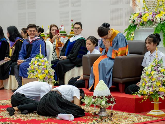 คณะศิลปศาสตร์จัดพิธีไหว้ครู,“กราบคุรุปูจา,ครูบาอาจารย์เจ้า”,ประจำปีการศึกษา,๒๕๖๒