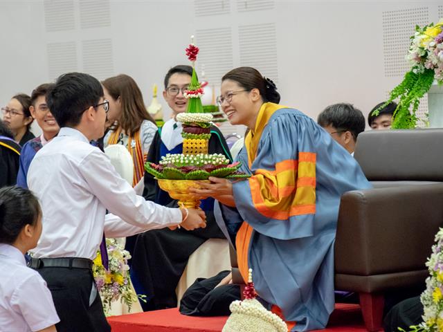 คณะศิลปศาสตร์จัดพิธีไหว้ครู,“กราบคุรุปูจา,ครูบาอาจารย์เจ้า”,ประจำปีการศึกษา,๒๕๖๒