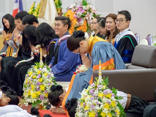 คณะศิลปศาสตร์จัดพิธีไหว้ครู,“กราบคุรุปูจา,ครูบาอาจารย์เจ้า”,ประจำปีการศึกษา,๒๕๖๒