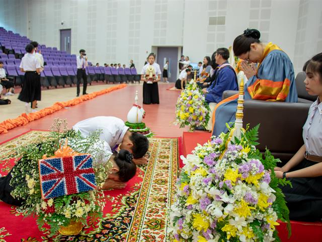 คณะศิลปศาสตร์จัดพิธีไหว้ครู,“กราบคุรุปูจา,ครูบาอาจารย์เจ้า”,ประจำปีการศึกษา,๒๕๖๒