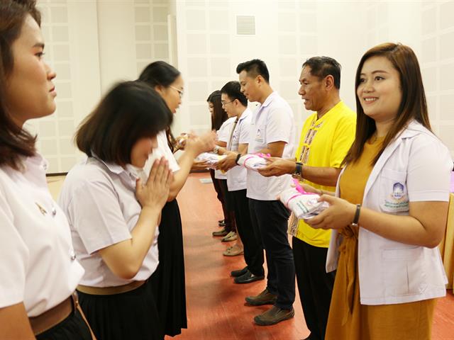 คณะวิทยาศาสตร์การแพทย์,ม.พะเยา,จัดพิธีมอบเสื้อปฏิบัติการทางคลินิกให้แก่นิสิตหลักสูตรโภชนาการและการกำหนดอาหารรุ่นที่,6