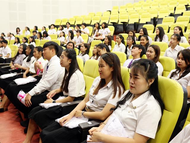 คณะวิทยาศาสตร์การแพทย์,ม.พะเยา,จัดพิธีมอบเสื้อปฏิบัติการทางคลินิกให้แก่นิสิตหลักสูตรโภชนาการและการกำหนดอาหารรุ่นที่,6