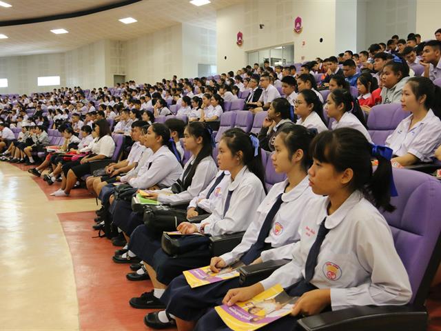 โครงการผู้บริหารมหาวิทยาลัยพะเยาพบผู้บริหารสถานศึกษา,และแนะแนวสัญจร,ประจำปีการศึกษา,2563