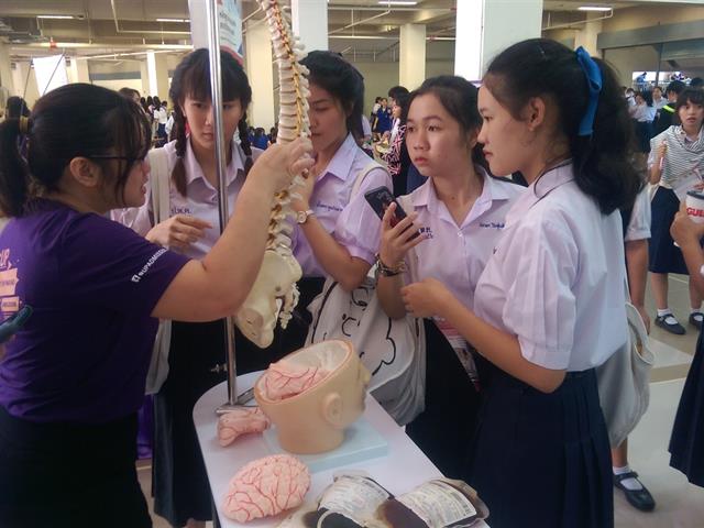 คณะสหเวชศาสตร์ร่วมจัดบูธกิจกรรมประชาสัมพันธ์หลักสูตรในโครงการแนะแนวสัญจร,2562