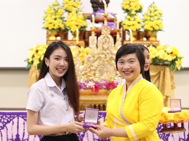 หน่วยกิจการนิสิตและทำนุบำรุงศิลปวัฒนธรรม,พร้อมด้วยสโมสรนิสิต,ได้จัดดำเนินโครงการคุรุปูจา,ไหว้สา,ปารมี(ไหว้ครูคณะรัฐศาสตร์และสังคมศาสตร์),ประจำปีการศึกษา,2562