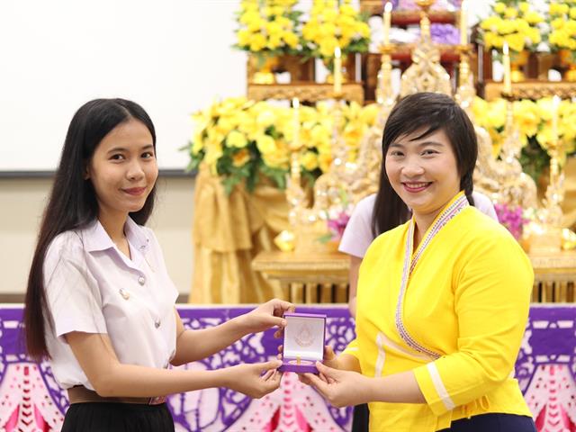 หน่วยกิจการนิสิตและทำนุบำรุงศิลปวัฒนธรรม,พร้อมด้วยสโมสรนิสิต,ได้จัดดำเนินโครงการคุรุปูจา,ไหว้สา,ปารมี(ไหว้ครูคณะรัฐศาสตร์และสังคมศาสตร์),ประจำปีการศึกษา,2562