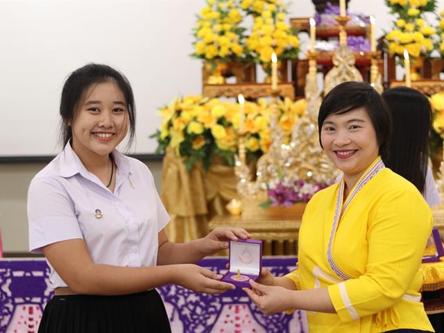 หน่วยกิจการนิสิตและทำนุบำรุงศิลปวัฒนธรรม,พร้อมด้วยสโมสรนิสิต,ได้จัดดำเนินโครงการคุรุปูจา,ไหว้สา,ปารมี(ไหว้ครูคณะรัฐศาสตร์และสังคมศาสตร์),ประจำปีการศึกษา,2562
