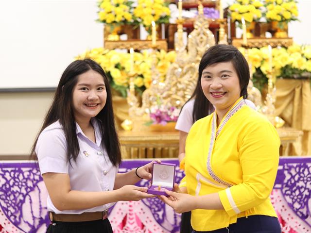 หน่วยกิจการนิสิตและทำนุบำรุงศิลปวัฒนธรรม,พร้อมด้วยสโมสรนิสิต,ได้จัดดำเนินโครงการคุรุปูจา,ไหว้สา,ปารมี(ไหว้ครูคณะรัฐศาสตร์และสังคมศาสตร์),ประจำปีการศึกษา,2562