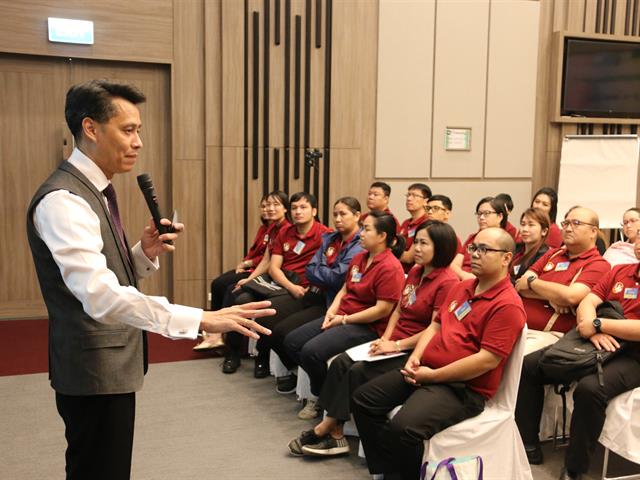 โครงการก้าวสู่อาจารย์มืออาชีพ,(รุ่นที่,1)