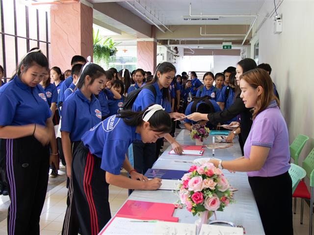 คณะศิลปศาสตร์จัดแนะแนวการศึกษาต่อในระดับอุดมศึกษาแก่นักเรียนโรงเรียนแม่อายวิทยาคม