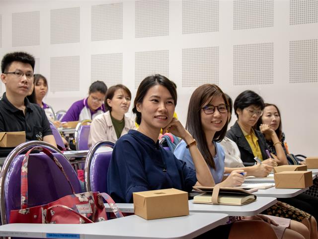 คณะศิลปศาสตร์จัดโครงการพัฒนาศักยภาพนิสิตระดับบัณฑิตศึกษาหลักสูตร,ศศ.ด.,(ภาษาศาสตร์),ครั้งที่,2