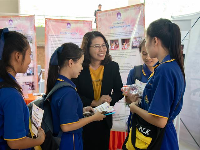 คณะศิลปศาสตร์เข้าร่วมจัดบูธนิทรรศการ,UP,Open,House,2019