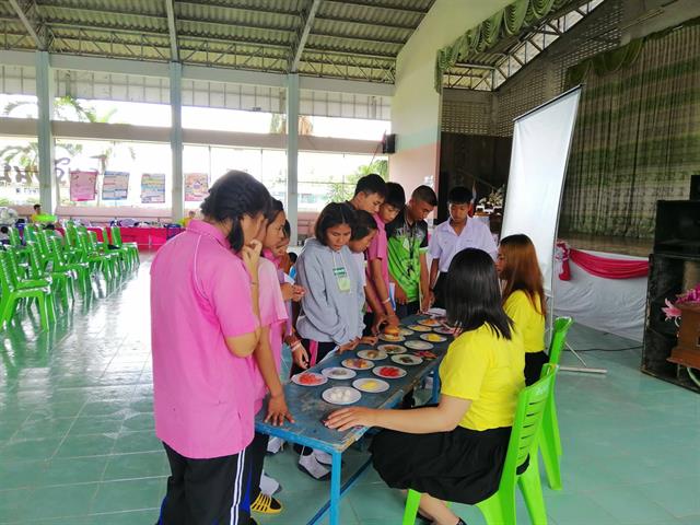 นิสิตสาขาวิชาการส่งเสริมสุขภาพ,คณะแพทยศาสตร์,มหาวิทยาลัยพะเยา,,,,,,,,,,,,,,,,,,,,จัดโครงการอาสาสมัครน้อยประจำโรงเรียน,(อสม.น.),ภายใต้โครงการจิตสำนึกรักเมืองไทยปีที่,11,,โดยการสนับสนุนของสำนักงานเลขานุการสำนักงานปลัดกระทรวงกลาโหม