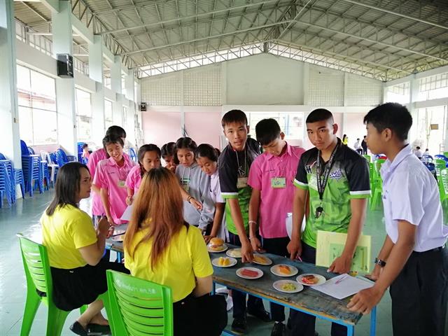 นิสิตสาขาวิชาการส่งเสริมสุขภาพ,คณะแพทยศาสตร์,มหาวิทยาลัยพะเยา,,,,,,,,,,,,,,,,,,,,จัดโครงการอาสาสมัครน้อยประจำโรงเรียน,(อสม.น.),ภายใต้โครงการจิตสำนึกรักเมืองไทยปีที่,11,,โดยการสนับสนุนของสำนักงานเลขานุการสำนักงานปลัดกระทรวงกลาโหม
