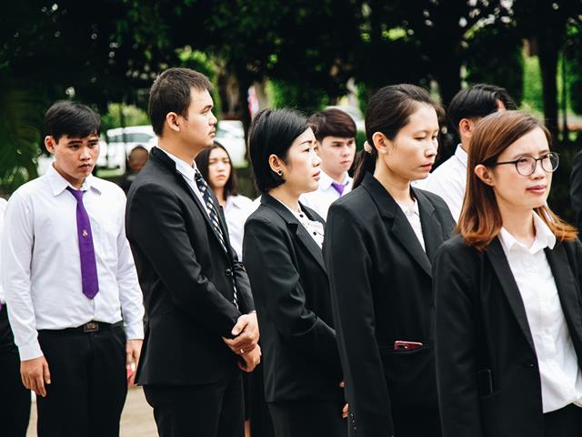 คณะนิติศาสตร์เข้าร่วมพิธีวางพวงมาลาและบำเพ็ญกุศลเนื่องในงาน,,"วันรพี"