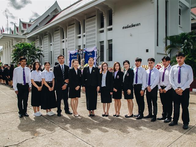 คณะนิติศาสตร์เข้าร่วมพิธีวางพวงมาลาและบำเพ็ญกุศลเนื่องในงาน,,"วันรพี"