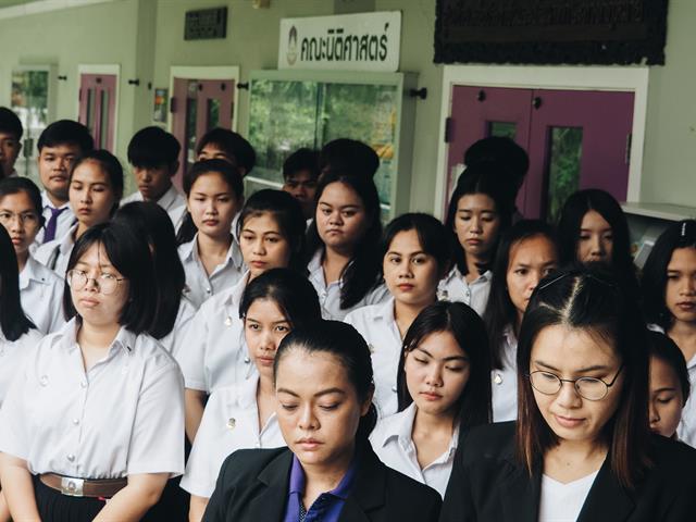 คณะนิติศาสตร์เข้าร่วมพิธีวางพวงมาลาและบำเพ็ญกุศลเนื่องในงาน,,"วันรพี"